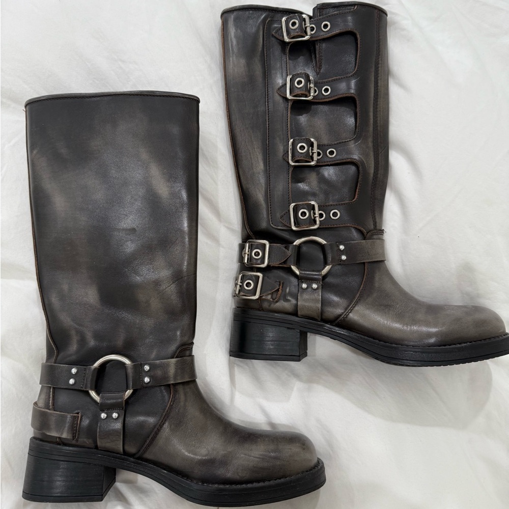 steve madden brown buckle distressed boots